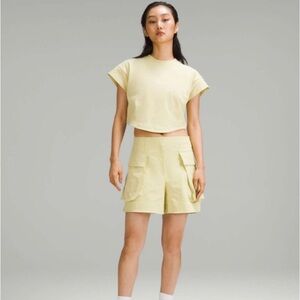 NWT Lululemon Relaxed Fit SHR Cargo Short size 6